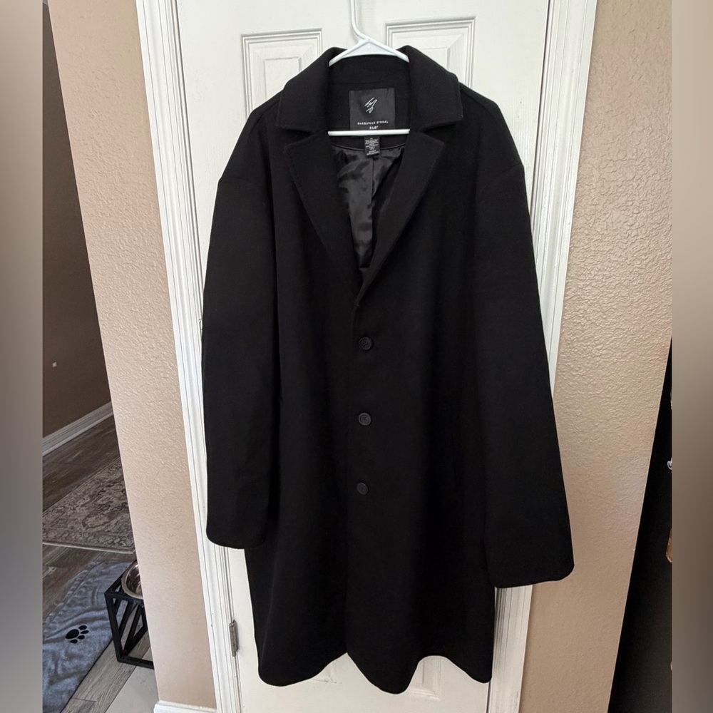 Elegant Black Trench Coat for Men